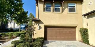 Executive and Upgraded 3-Bedroom Townhome in South Temecula! Gallery 1