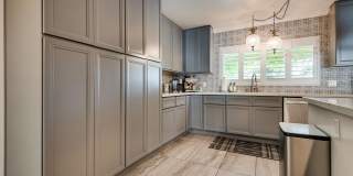 1321 7th Street Gallery 13