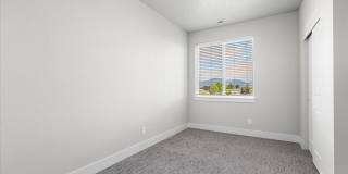 Perfectly designed 5-bedroom, 3-bath single family home Gallery 29