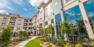 Brea Luxury Apartments Gallery 4