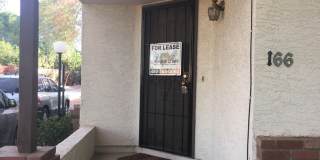 **EXCELLENT 3br/2.5ba/2carport TOWNHOUSE (GUADALUPE & GILBERT)** Gallery 1