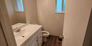 3bed 2.5 bath Silverdale Rejuvinated Townhouse Gallery 48