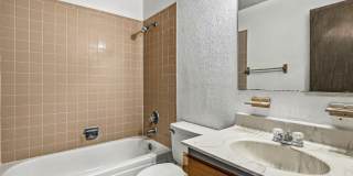 10902 YOGI BERRA Circle Gallery 30