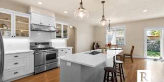 STUNNING 4 Bed/3.5 Bath Home in Talent!!! Gallery 5