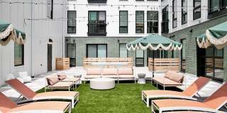 Artisan on 39th Gallery 48