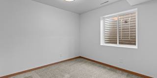Great Location! Gallery 27