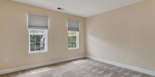 5053 DONOVAN Drive Gallery 21