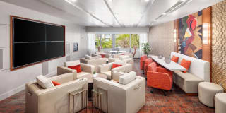 Ashton Bellevue Gallery 21