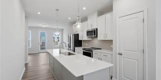 1422 Creekside Circle Gallery 12
