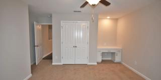 Gorgeous luxury 2BD/2.5BA M'boro townhome w/garage, washer/dryer, across from MTSU! Gallery 14