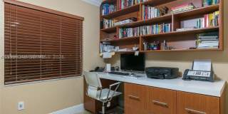 19701 W Oakmont Dr Gallery 23