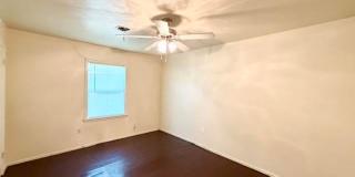 122 Meadowbrook St Gallery 7