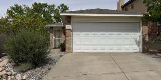 2 Bedroom, 2 Bathroom Home Near Tramway & Indian School Gallery 1