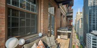 212 W Washington Street Gallery 23