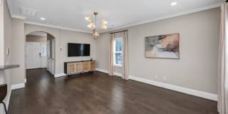 Partially Furnished Lakefront Retreat in Sunset Bay – Stunning Views & Resort-Style Amenities Gallery 9