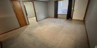 413 W Zeller Gallery 7