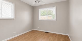 6847 Hawthorne Lane Gallery 13