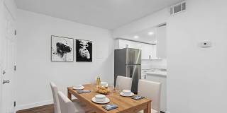 Spacious 1BR on The Near East Side Gallery 5