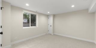285 Hill Avenue Gallery 13