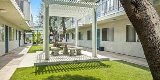 Sherman Oaks Gardens Gallery 23