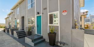 900 W College Street apartments Gallery 24