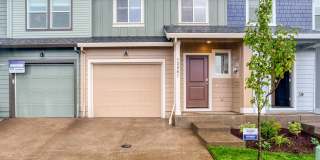 Beautiful 2-Year-Old 3-Bedroom Townhome with Private Fenced Yard, Garage & Central AC Gallery 1