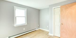 Lovely 3 Bedroom 1 Bathroom - 1st Floor with/ Washer and Dryer Gallery 25