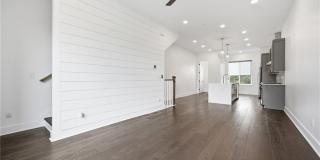 211 Bass Street SW Gallery 16