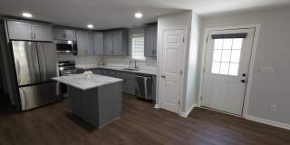 2810 Ashe Street Gallery 1