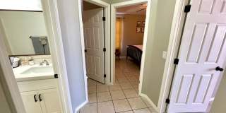 Luxurious Fully Furnished 3 Bedroom Home with Garage! Gallery 19