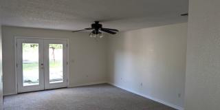 Updated 4‑Bedroom Home on a Quiet Street — 1,695 sq ft, Large Garage — Now Accepting Applications Gallery 4