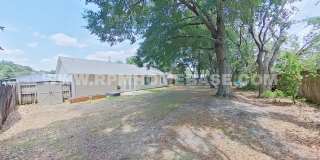 Charming 3-Bedroom Home with Brand New Windows, Garden Yard and Coffee Bar in Navarre Gallery 18