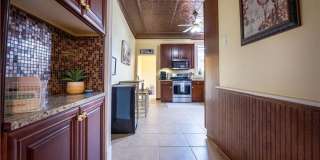 Stunning South Side 3BR - Skyline Views, Master Suite & Finished 3rd Floor Gallery 9