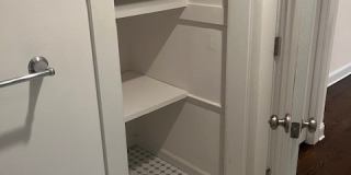 725 Hill Street Gallery 12