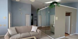 Beautiful 2Bed/2Bath with 2-Car Garage Gallery 9