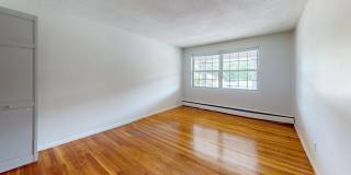 Westside Colonial Gallery 13