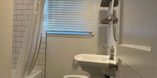 All Brick, Pet friendly cottage home Gallery 5