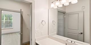 The Belle at the Lamar Gallery 42