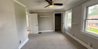 427 S Ogden Avenue Gallery 12