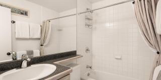 725 E Main Street unit: #305 Gallery 6