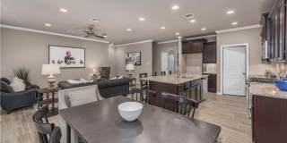 2525 Portland Avenue Gallery 9