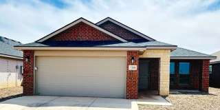 New Beginnings Start at AMRR: 3 Bedroom available in April! Gallery 1