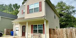 Welcome Home to Comfort and Convenience! Gallery 4
