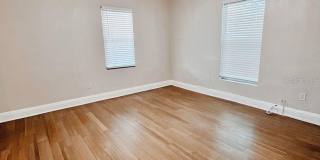 4106 W ARCH Street Gallery 21