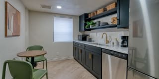 Treehouse Apartments Gallery 31