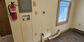 16 N 5th St - B Gallery 6