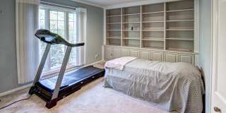 18220 Parkland Drive Gallery 10