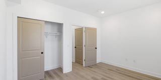 2534 N 11TH Street Gallery 16