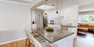 Beautiful Home with Pool! Gallery 20