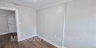 1561 Foster Ave Gallery 24